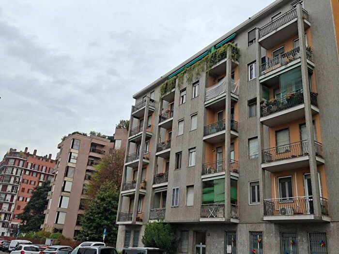 Appartamento monolocale in affitto in Via Lattanzio, Lodi Brenta, Milano
