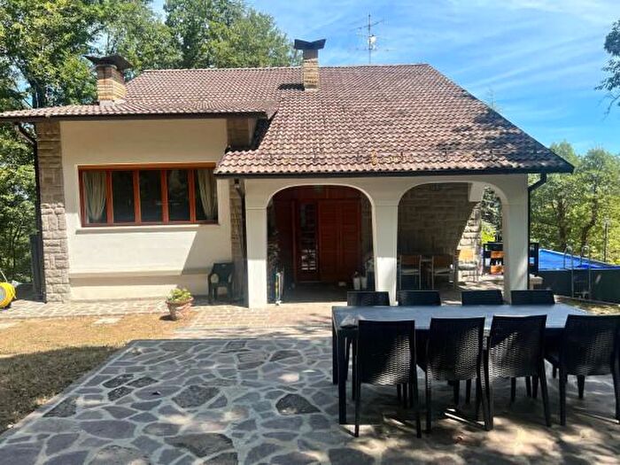 Casa con 5 locali in vendita in Pavullo, Pavullo Nel Frignano