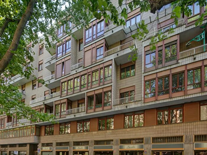 Appartamento con 5 locali in vendita in Corso Rosselli, Torino