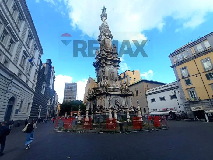 Appartamento trilocale in affitto in Napoli