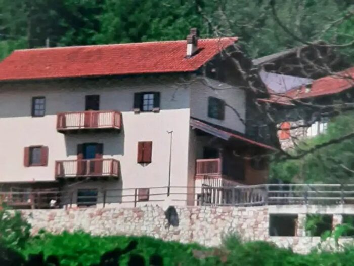 Casa trilocale in vendita in Ronchi Valsugana