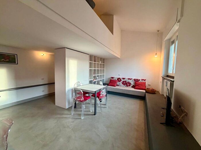 Appartamento bilocale in affitto in Via Giuseppe Parini, Porta Nuova, Milano