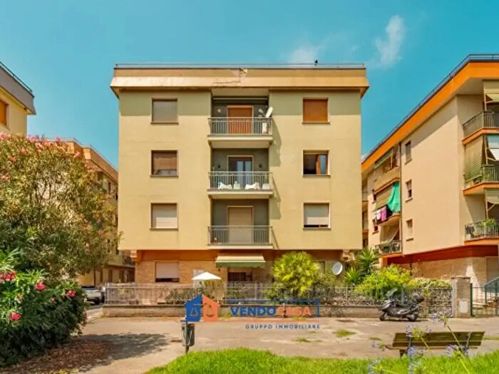 Appartamento trilocale in vendita in Piazza Napoleone, Spotorno