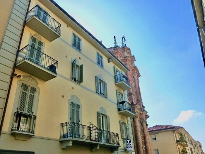 Appartamento bilocale in affitto in Via San Filippo, Centro Storico, Chieri