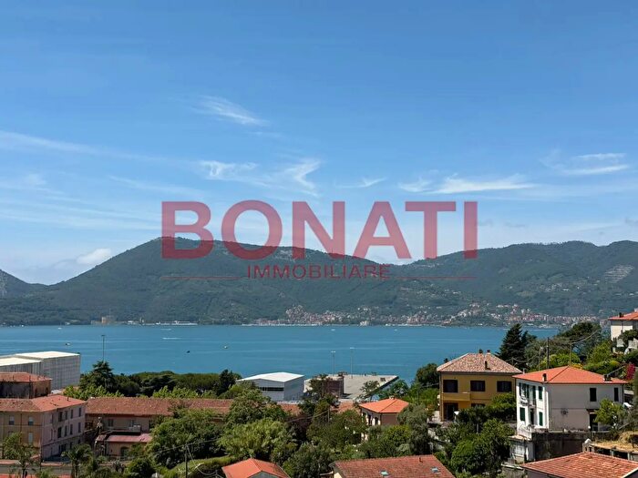 Appartamento con 6 locali in vendita in La Spezia