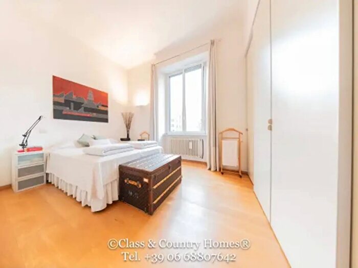 Appartamento con 6 locali in vendita in Via Alberico II, Roma