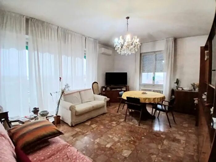 Appartamento trilocale in vendita in Via Montebello, Broni