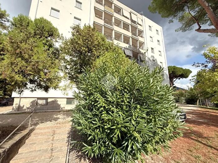 Appartamento trilocale in vendita in Via Palmanova, Viterbo