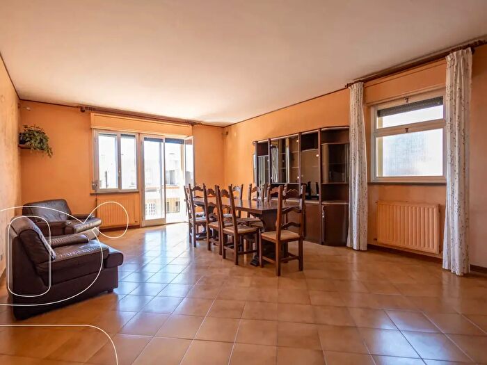Casa con 6 locali in vendita in Via del Broglino, Todi