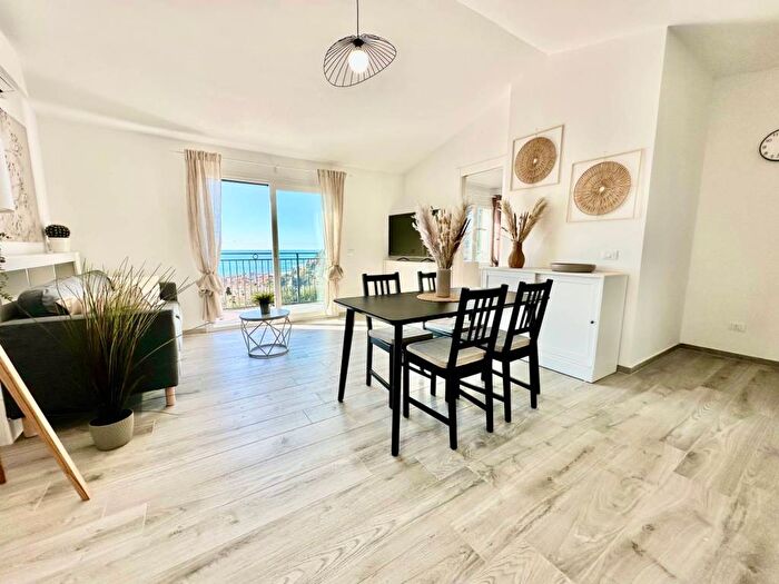 Appartamento trilocale in affitto in Via Gabriele DAnnunzio, Porto Maurizio, Imperia