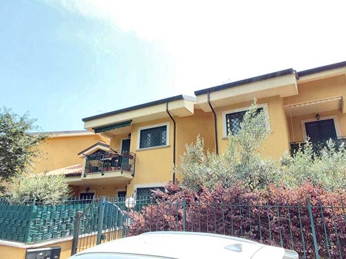 Appartamento trilocale in affitto in Via delle Barozze, Centro, Rocca di Papa
