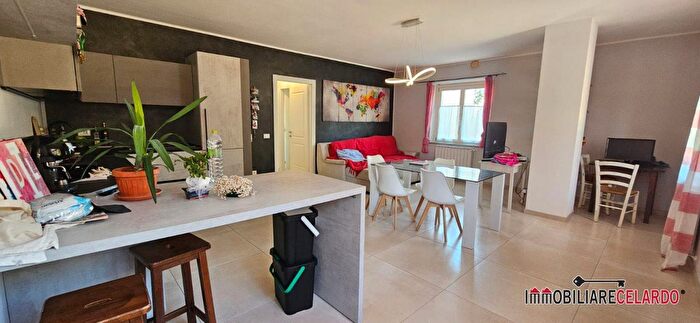 Appartamento trilocale in vendita in Colle Di Val DElsa