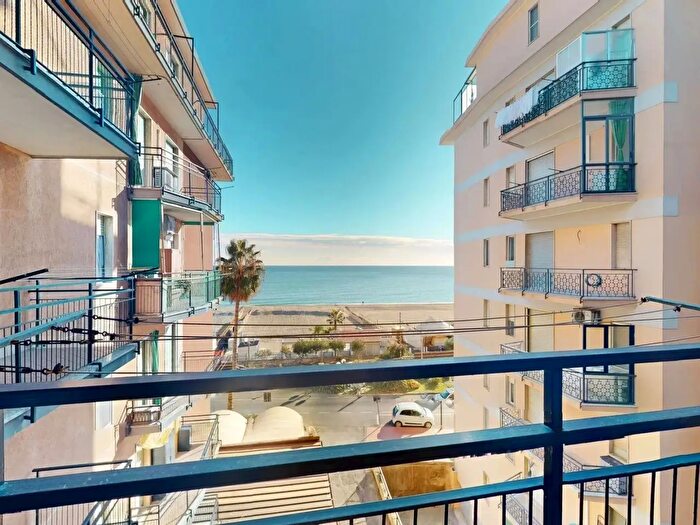 Appartamento trilocale in vendita in Borghetto Santo Spirito