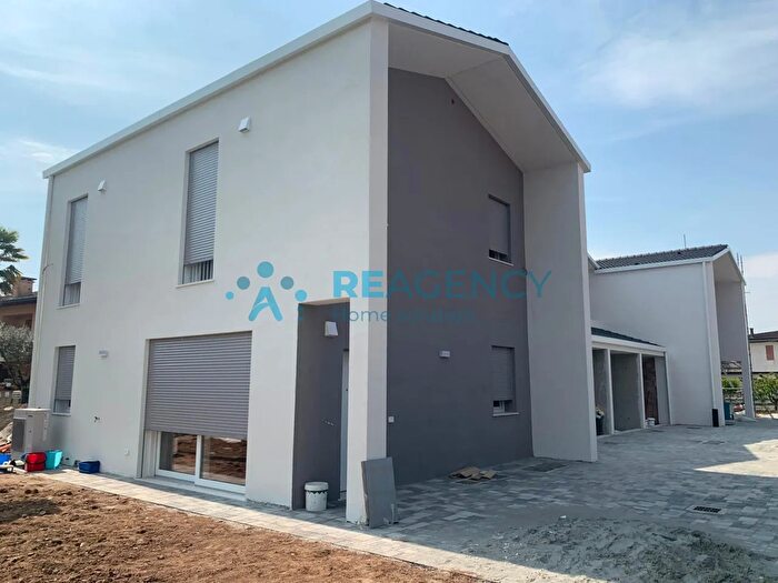 Casa con 5 locali in vendita in Via Torrossa, Camisano Vicentino