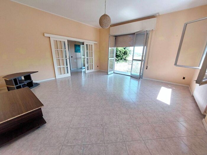 Appartamento con 6 locali in vendita in Santandrea In Casale, San Clemente