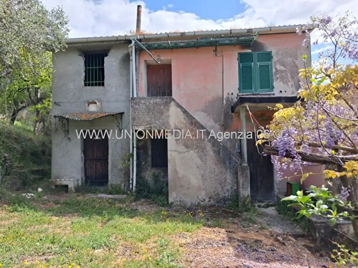 Casa con 5 locali in vendita in Arcola
