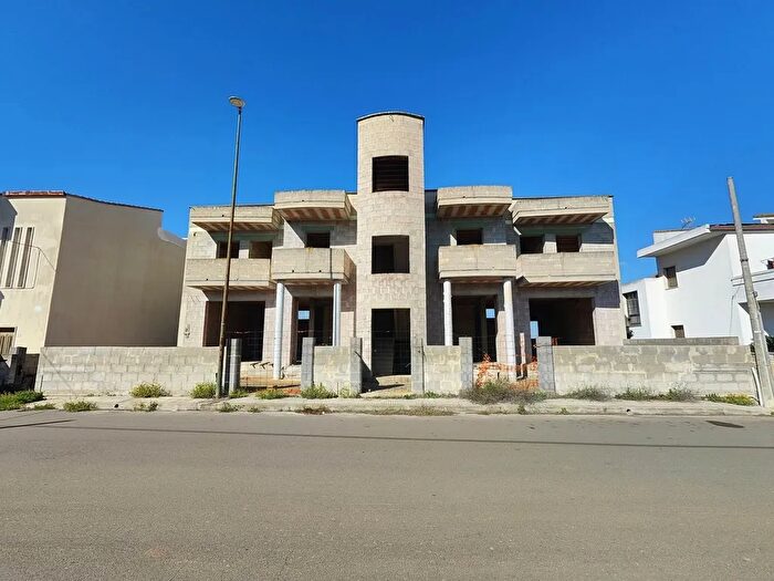 Casa con 9 locali in vendita in Gemini, Ugento