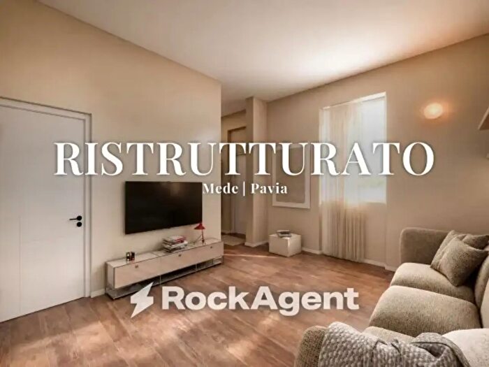 Casa con 5 locali in vendita in Via XXV Aprile, Mede