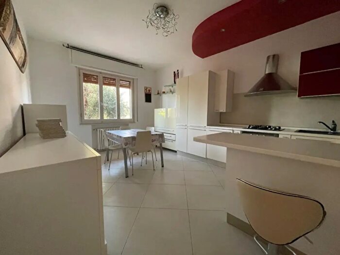 Casa con 9 locali in vendita in San Miniato