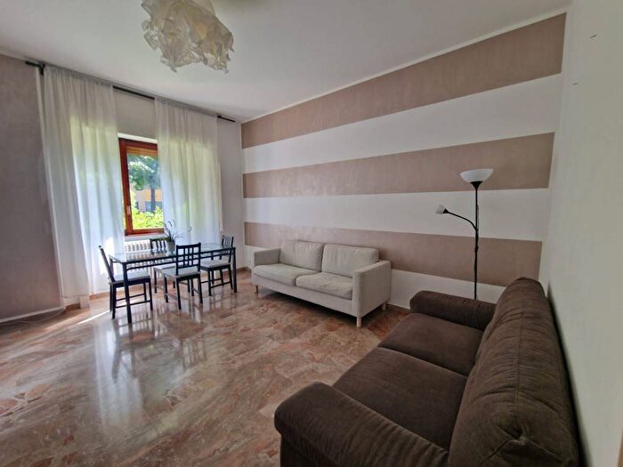 Appartamento trilocale in affitto in Via Valsugana, Ripamonti Fondazione Prada, Milano