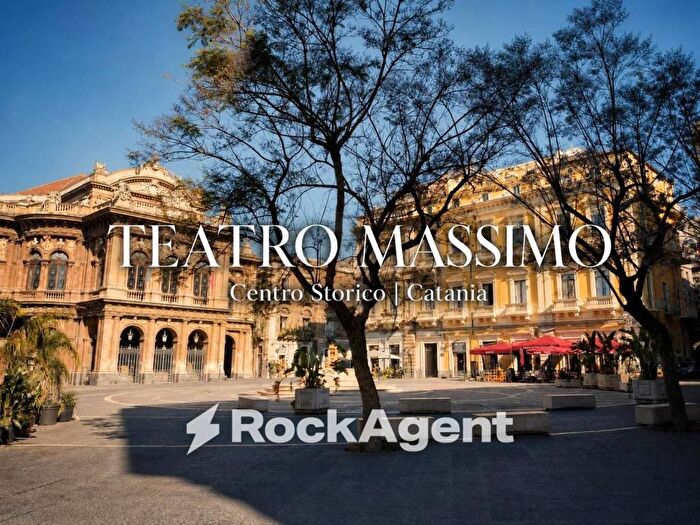 Appartamento monolocale in affitto in Via Teatro Massimo, Centro Storico, Catania