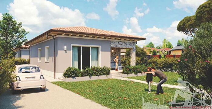 Casa con 5 locali in vendita in Pietrasanta