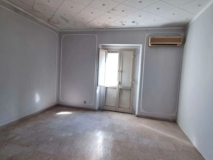 Appartamento con 6 locali in vendita in Via Pietro Platania, Catania