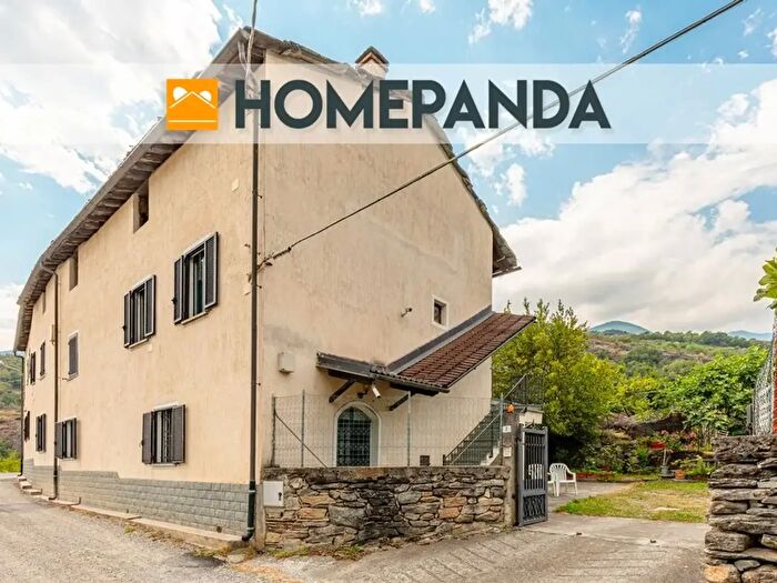 Casa con 6 locali in vendita in Bussoleno
