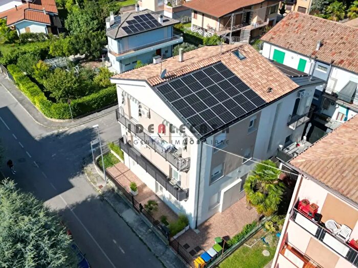 Appartamento trilocale in vendita in Via Carnaro, Selvazzano Dentro