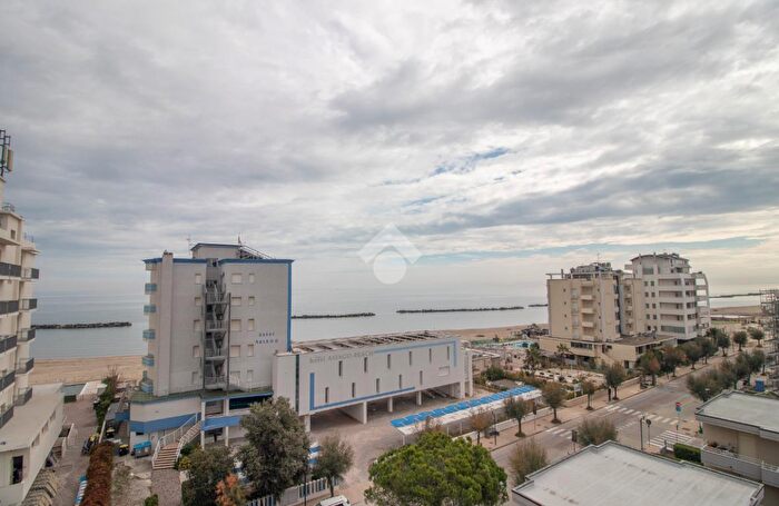 Appartamento trilocale in vendita in Via Faenza, Ravenna