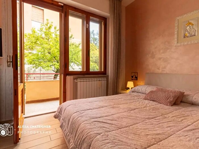 Appartamento con 5 locali in vendita in Siena