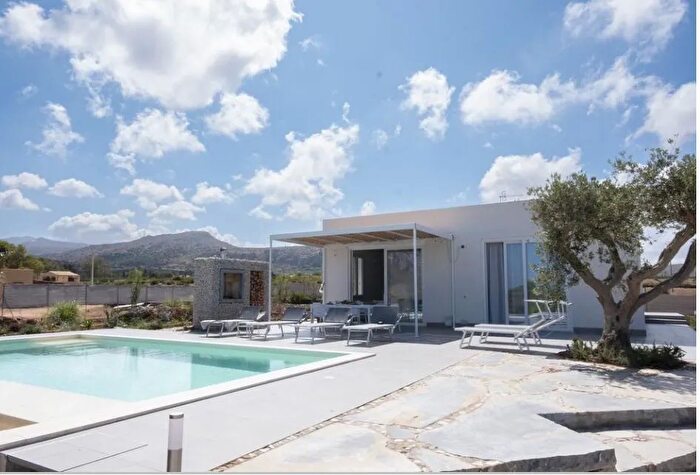 Casa quadrilocale in vendita in Via Cornino, Custonaci