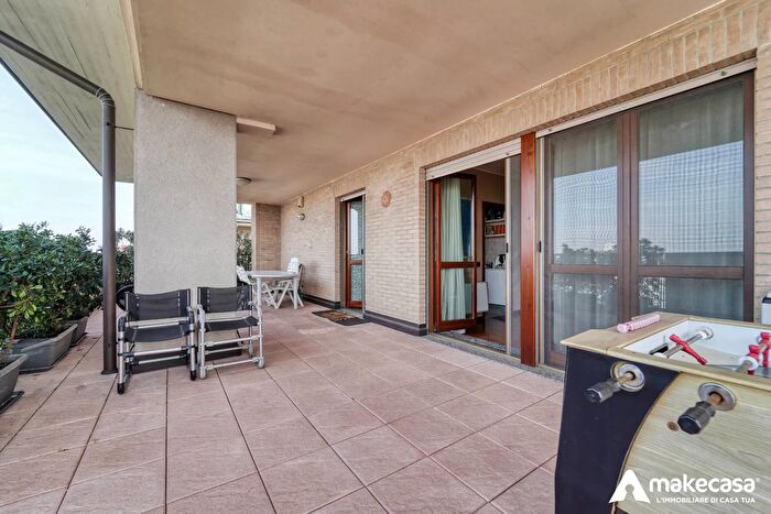 Appartamento quadrilocale in vendita in Via per Carpiano, Melegnano