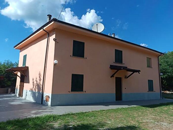 Casa con 6 locali in vendita in Via Sghigliata, Incisa Scapaccino