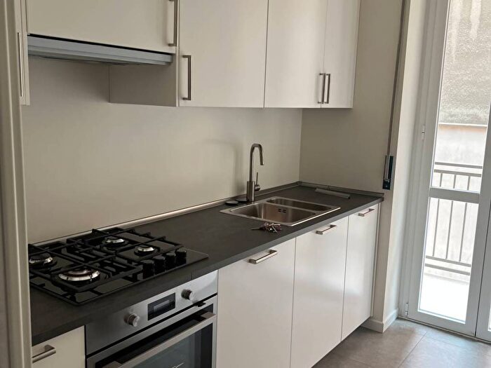 Appartamento bilocale in affitto in Viale Monte Santo, Porta Nuova, Milano