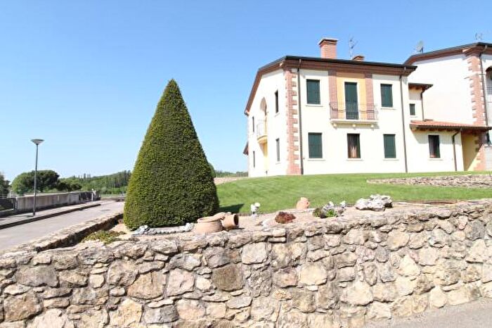 Casa con 5 locali in vendita in Via Roma, Orgiano