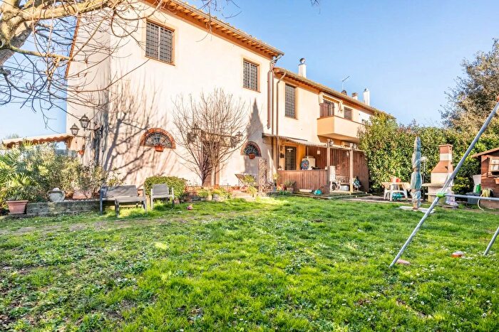 Appartamento con 6 locali in vendita in Via Le Prata Crespina Lorenzana, Crespina Lorenzana