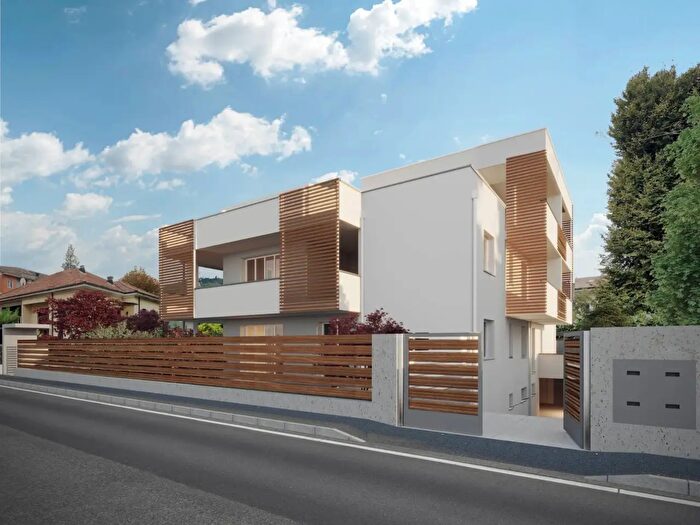 Appartamento trilocale in vendita in Via Monte Rosa, Legnano