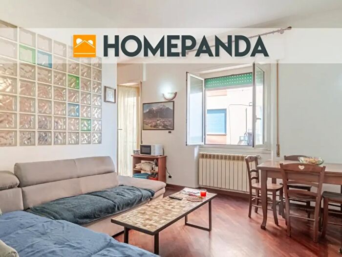 Appartamento quadrilocale in vendita in Via Lero, Genova