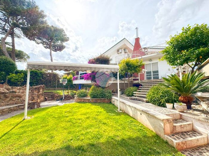 Appartamento bilocale in affitto in Via Casale Ferranti, Anagnina, Roma