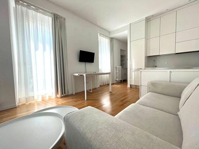 Appartamento bilocale in affitto in Via Santa Cecilia No Number, San Babila, Milano