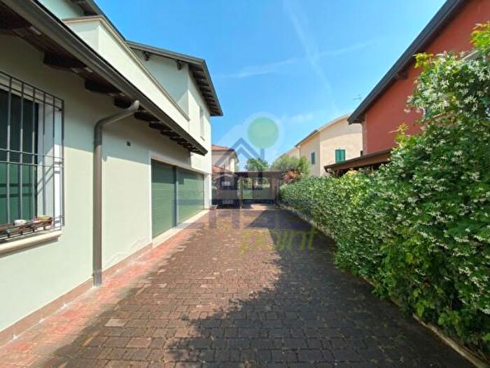 Case in Vendita e in Affitto - 3