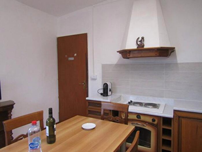 Appartamento trilocale in affitto in Monte Roberto