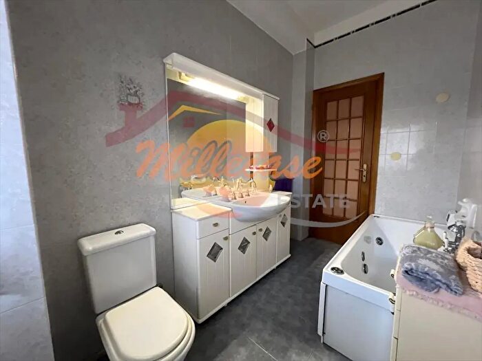 Appartamento con 5 locali in vendita in Viale Scala Greca, Siracusa