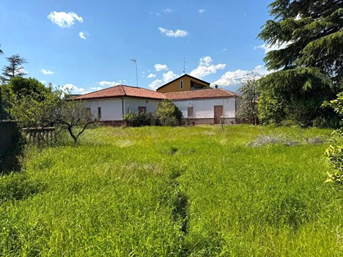 Casa con 5 locali in vendita in Via Tropea, Aci SantAntonio