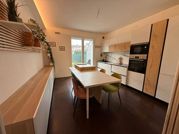 Casa con 6 locali in affitto in Via Tintoretto, Baraccon SantAgostino, Albignasego