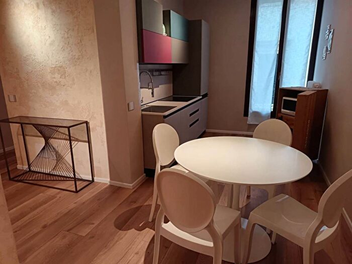 Appartamento trilocale in affitto in Piazza del Grano Burchiellati, Treviso