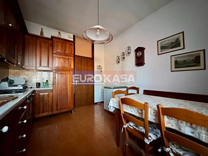 Appartamento trilocale in vendita in Via Cabina, Ciserano