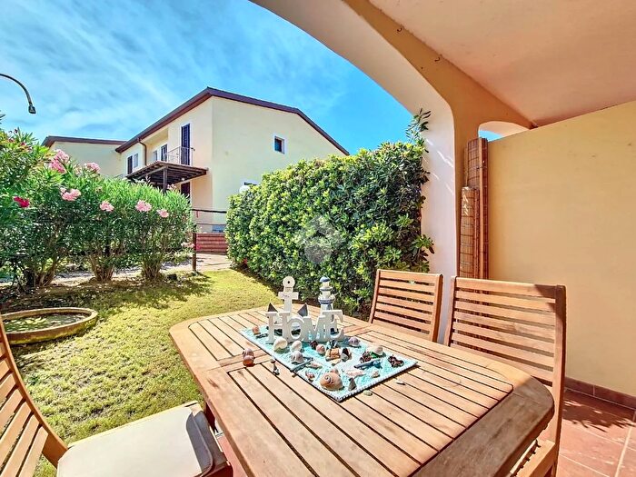 Appartamento bilocale in vendita in Baia delle Mimose, Badesi