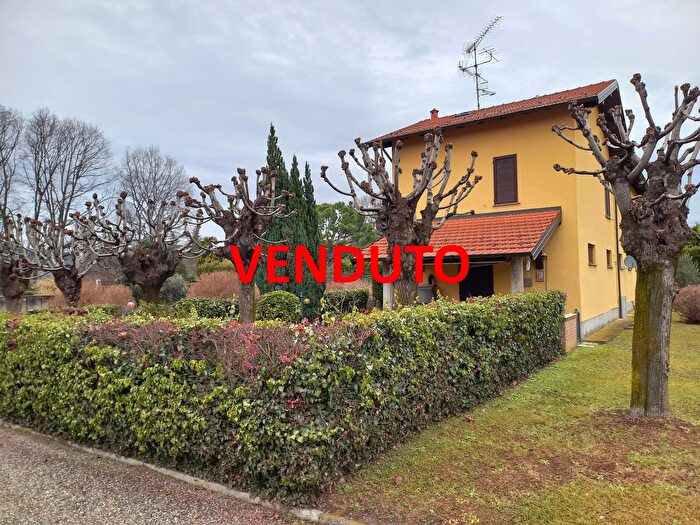 Appartamento in vendita in Vergiate Varese Lombardia Italia, Vergiate